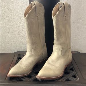Frye cowboy boots 👢